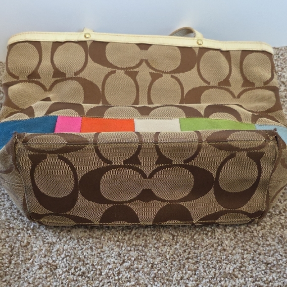 Coach Signature Brown Shoulder Bag with Multicolor Stripes - Vintage Y2K - Picture 5 of 8